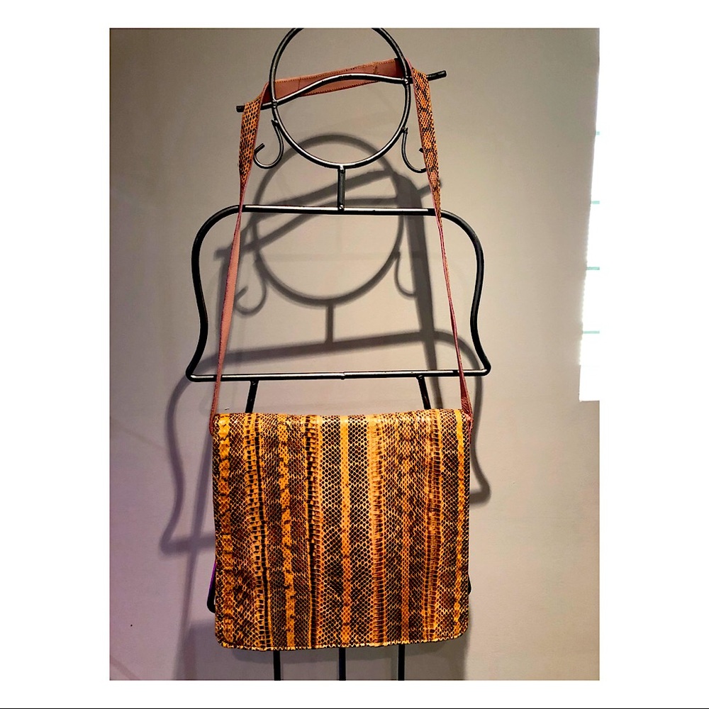 Crossbody bag